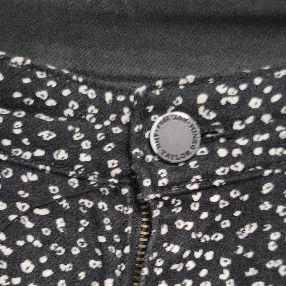 Ann Taylor Black and White Patterned Pants - Picture 6 of 6